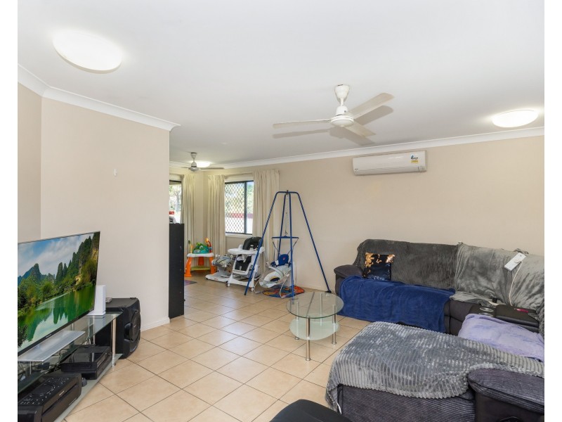 4 Donostia Court, Bushland Beach QLD 4818