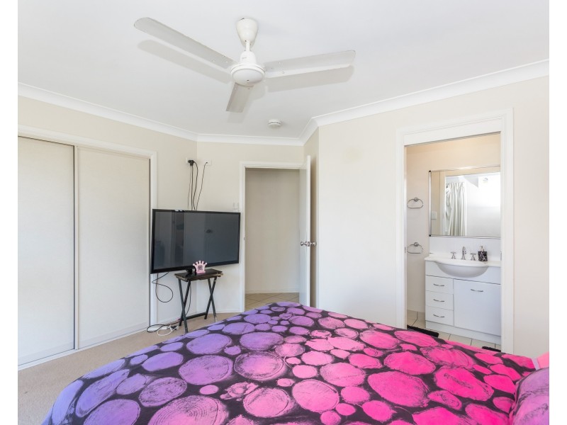 4 Donostia Court, Bushland Beach QLD 4818