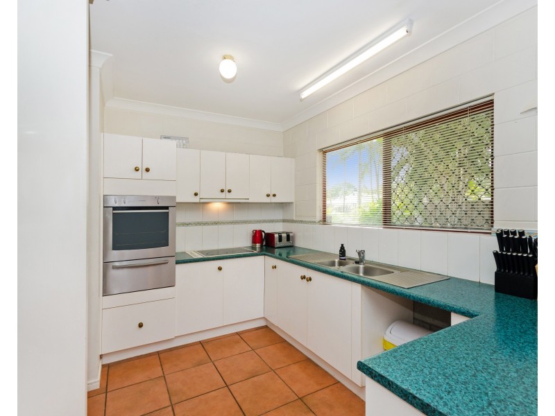 2 Clarence Court, Kirwan QLD 4817