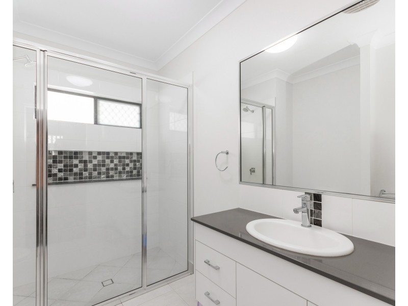 10 Wainscot Street, Shaw QLD 4818