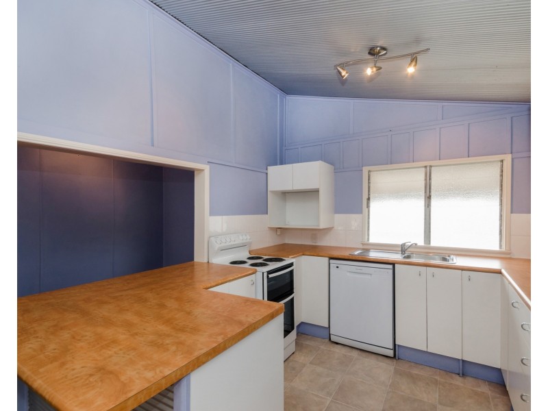 1/5  Humphrey Street, West End QLD 4810