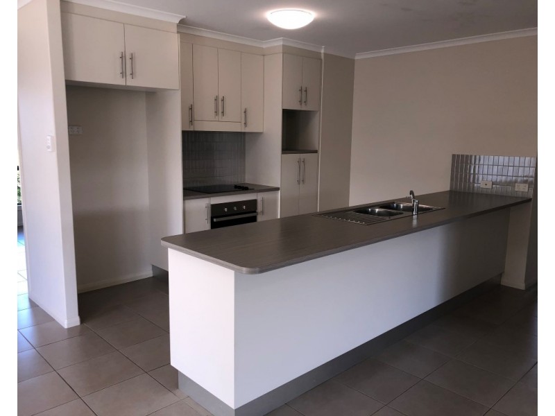 12 Smugglers Cove, Mount Low QLD 4818