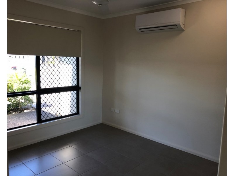 12 Smugglers Cove, Mount Low QLD 4818