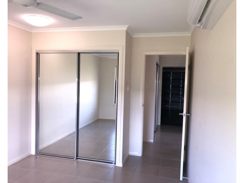 12 Smugglers Cove, Mount Low QLD 4818