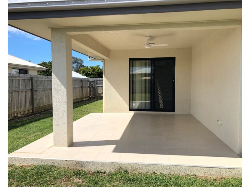 12 Smugglers Cove, Mount Low QLD 4818