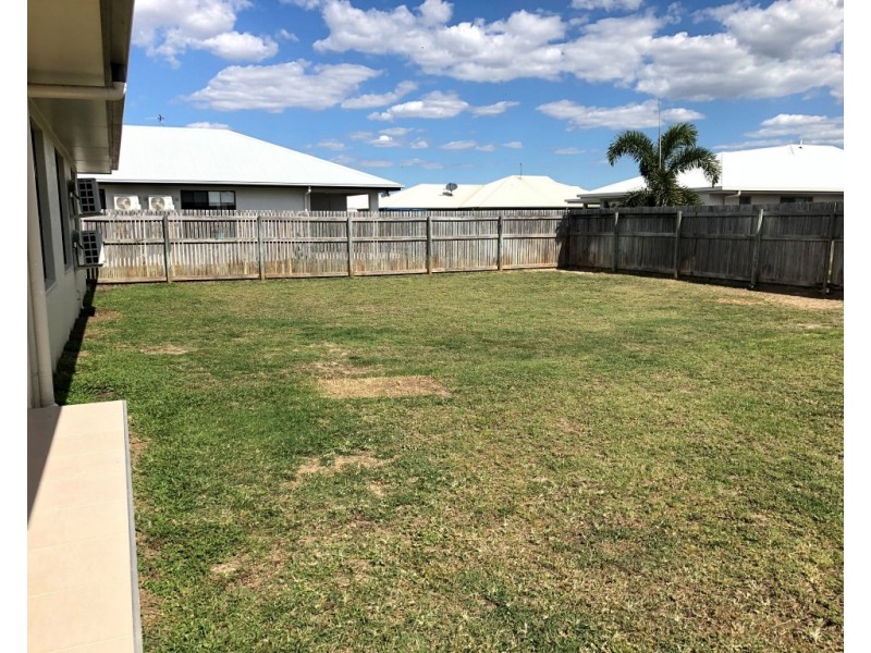 12 Smugglers Cove, Mount Low QLD 4818