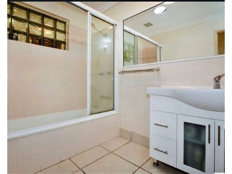 30 Colchester Crescent, Kirwan QLD 4817