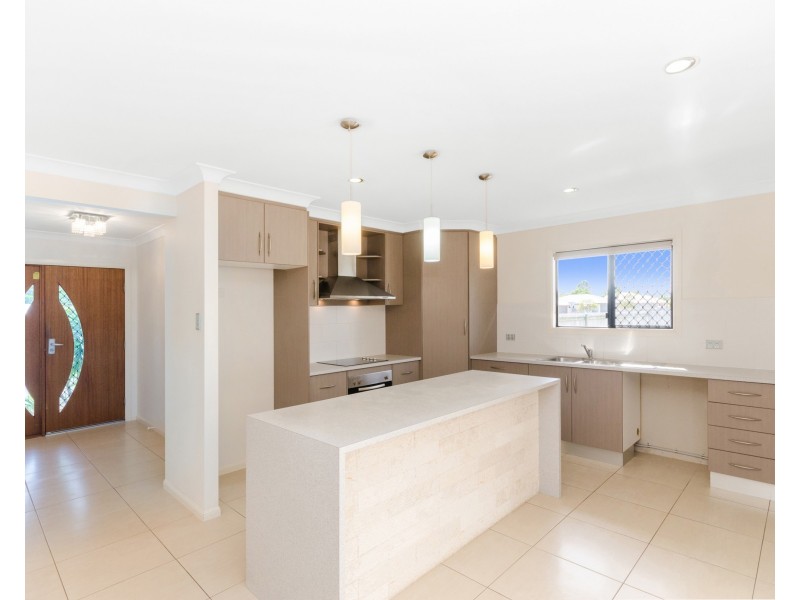 82 Daintree Drive, Bushland Beach QLD 4818