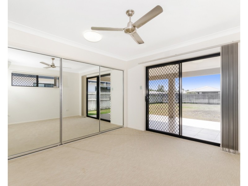 82 Daintree Drive, Bushland Beach QLD 4818