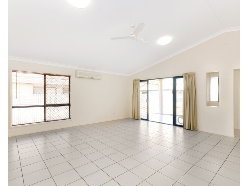 2 Romboli Court, Burdell QLD 4818