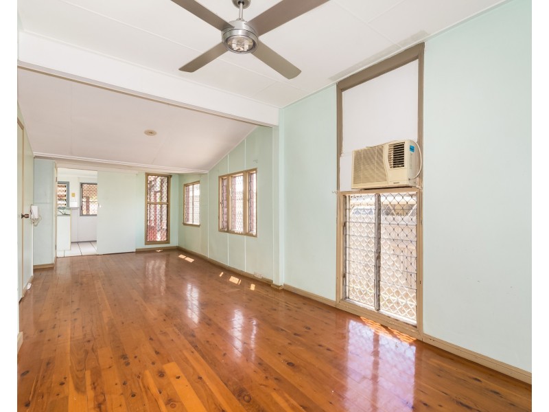 1 Piccadilly Street, Hyde Park QLD 4812