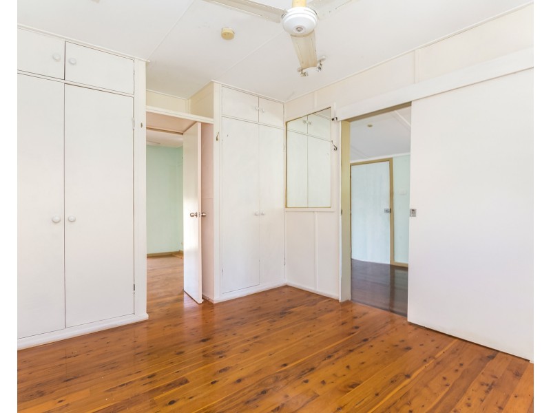 1 Piccadilly Street, Hyde Park QLD 4812