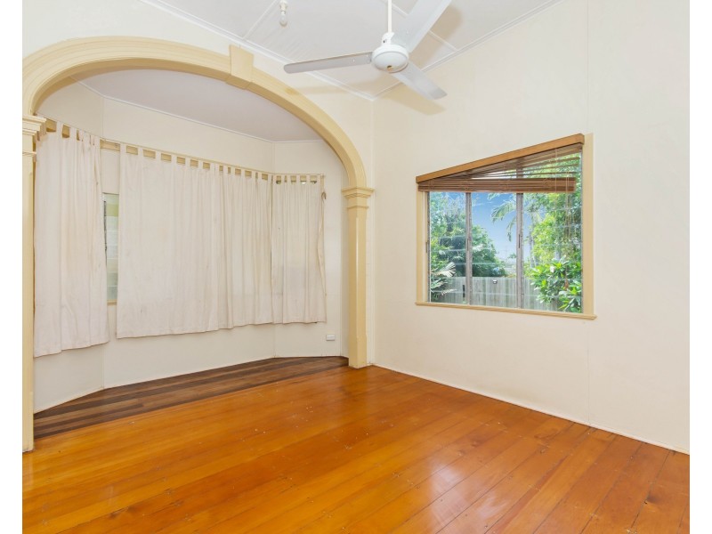 1447 Riverway Drive, Kelso QLD 4815