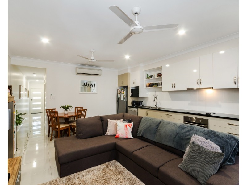 18 Lawrie Avenue, Oonoonba QLD 4811