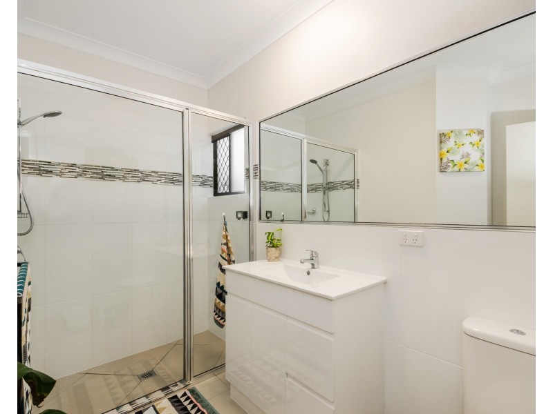 18 Lawrie Avenue, Oonoonba QLD 4811