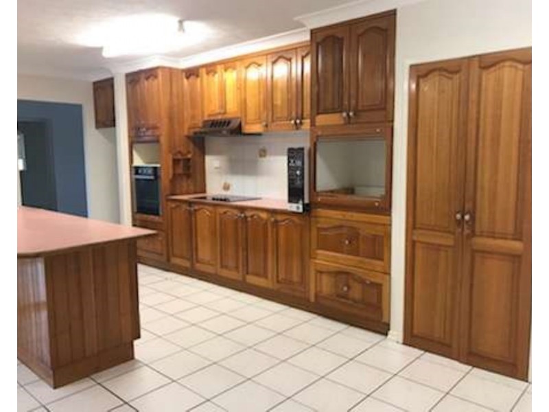 6 Childers Court, Kirwan QLD 4817