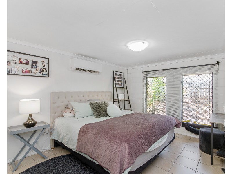 37 Davies Street, Mount Louisa QLD 4814