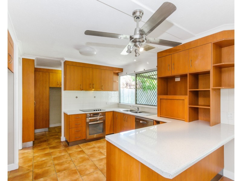 4 Canterbury Road, Kirwan QLD 4817