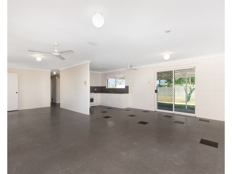 13 CAMPION CIRCUIT, Kirwan QLD 4817