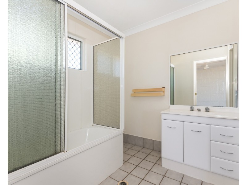 13 CAMPION CIRCUIT, Kirwan QLD 4817