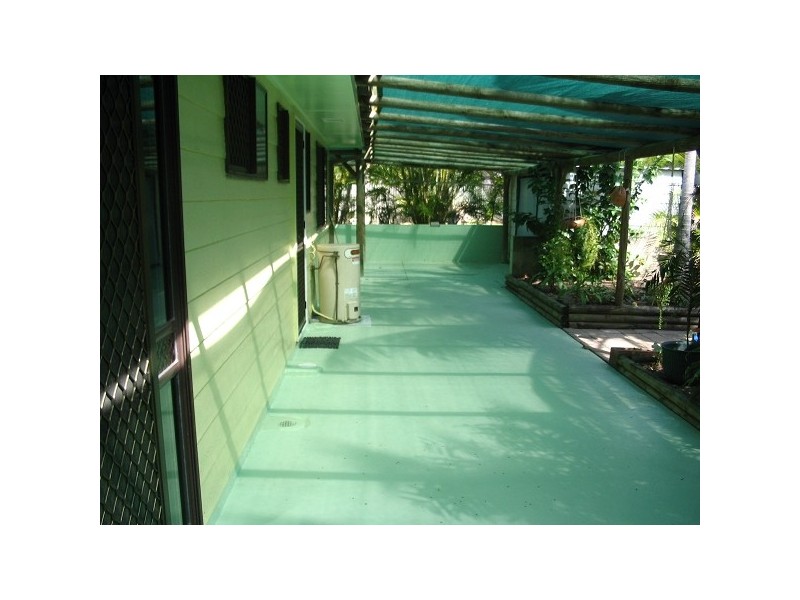 Bushland Beach QLD 4818