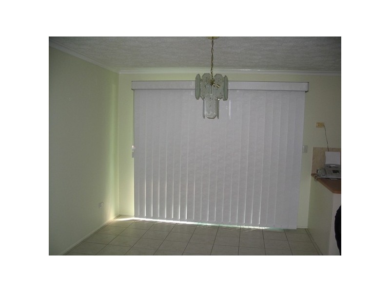 Bushland Beach QLD 4818