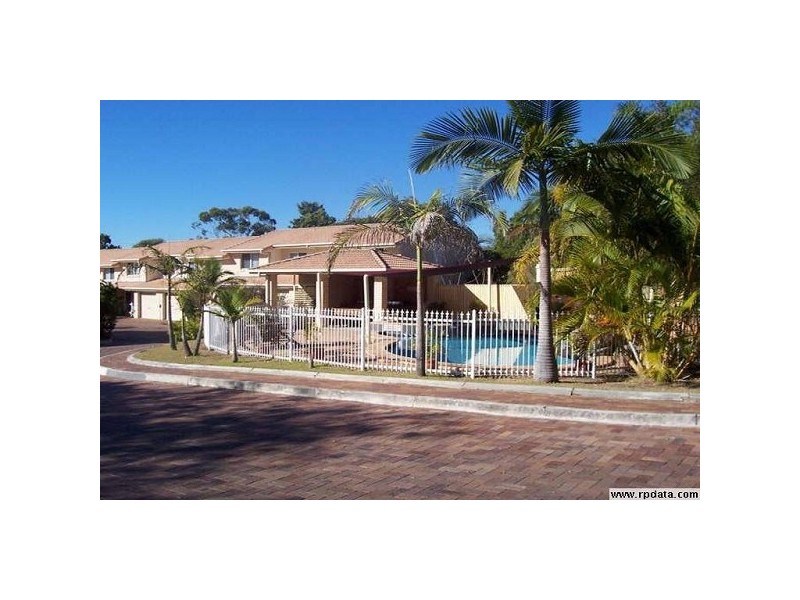 15 Vitko St, Woodridge QLD 4114