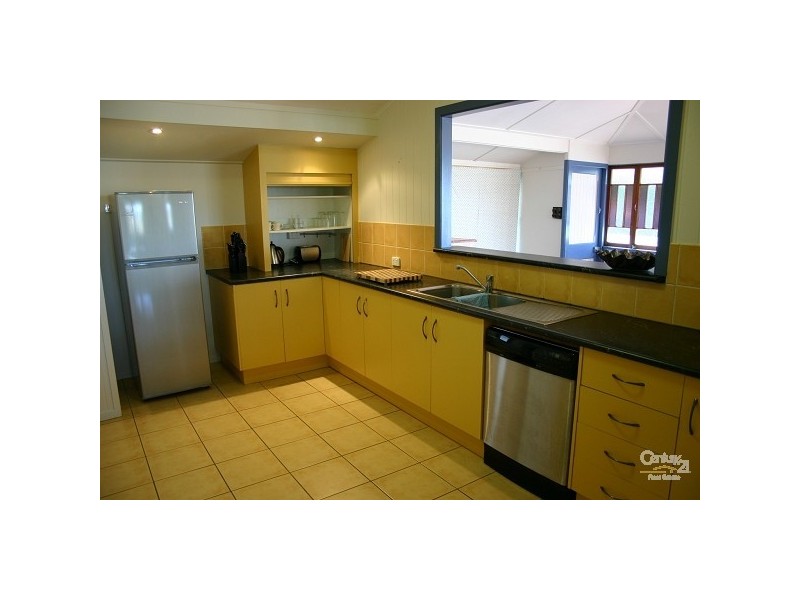 7 Raymond Terrace, Yeppoon QLD 4703