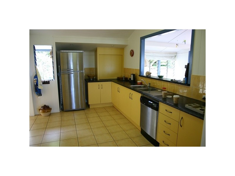7 Raymond Terrace, Yeppoon QLD 4703