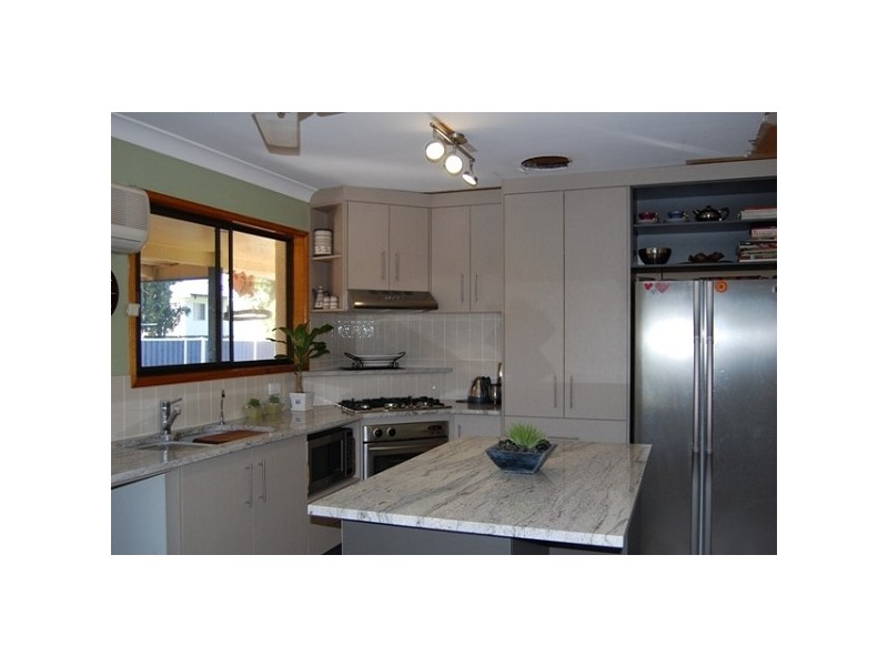 361 Lawrence Avenue, Frenchville QLD 4701