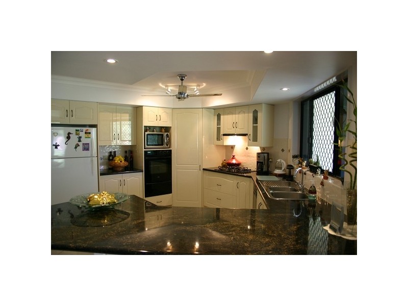 76 Angela Road, Rockyview QLD 4701