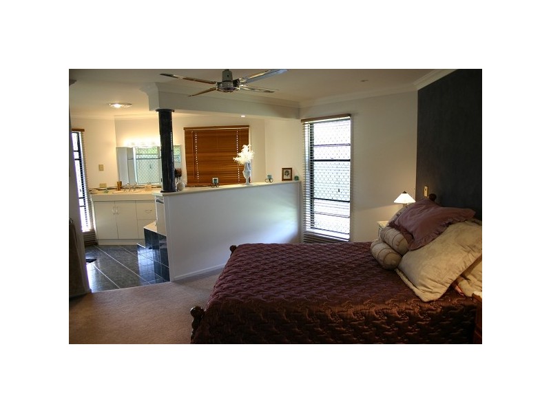 76 Angela Road, Rockyview QLD 4701