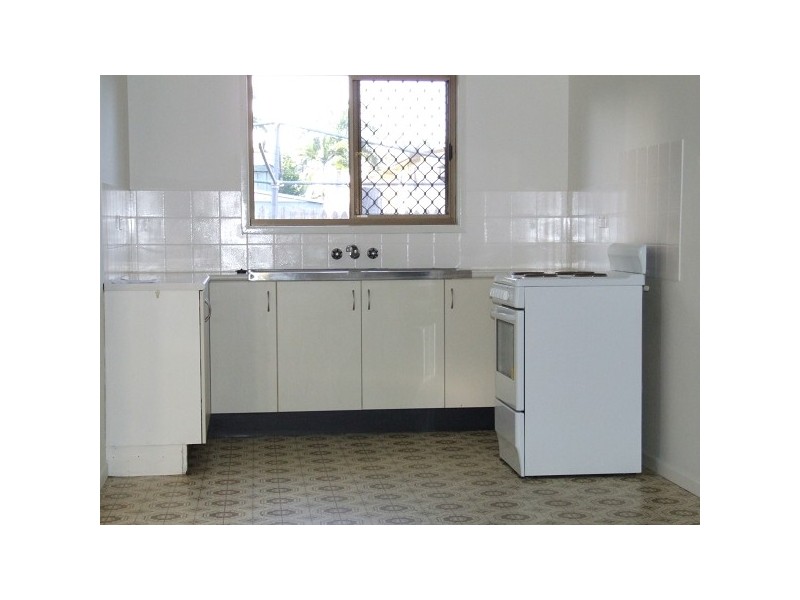 Unit 1/2 Chalmers Street, Norman Gardens QLD 4701