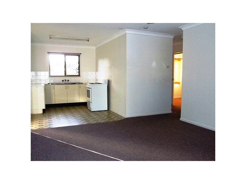 Unit 1/2 Chalmers Street, Norman Gardens QLD 4701