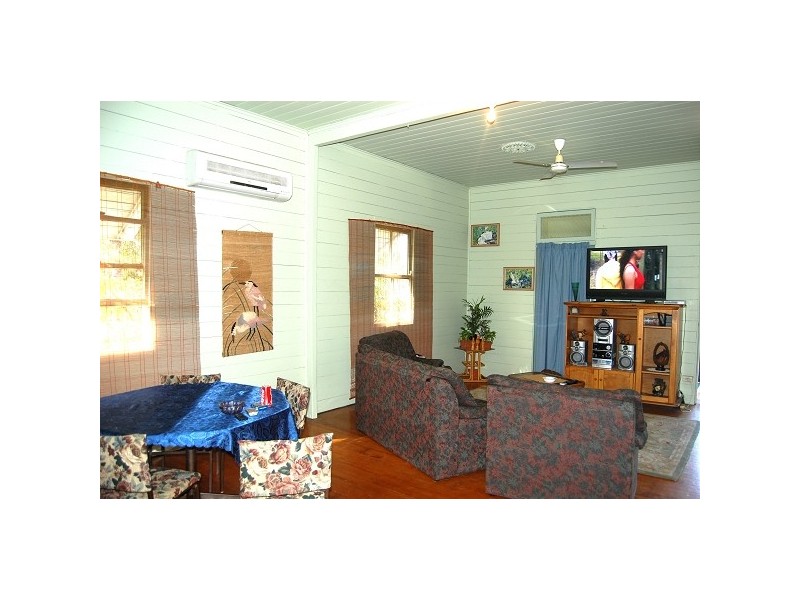 77 Lakes Creek Road, Berserker QLD 4701