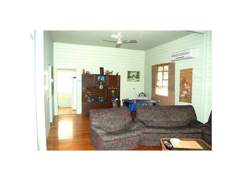 77 Lakes Creek Road, Berserker QLD 4701