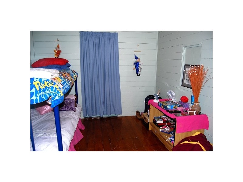 77 Lakes Creek Road, Berserker QLD 4701