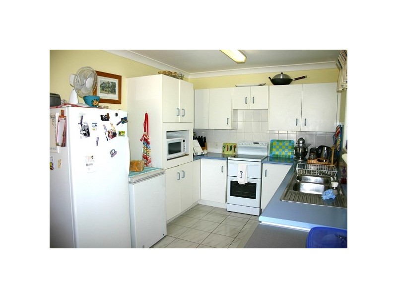 9 Leeds Avenue, Kawana QLD 4701