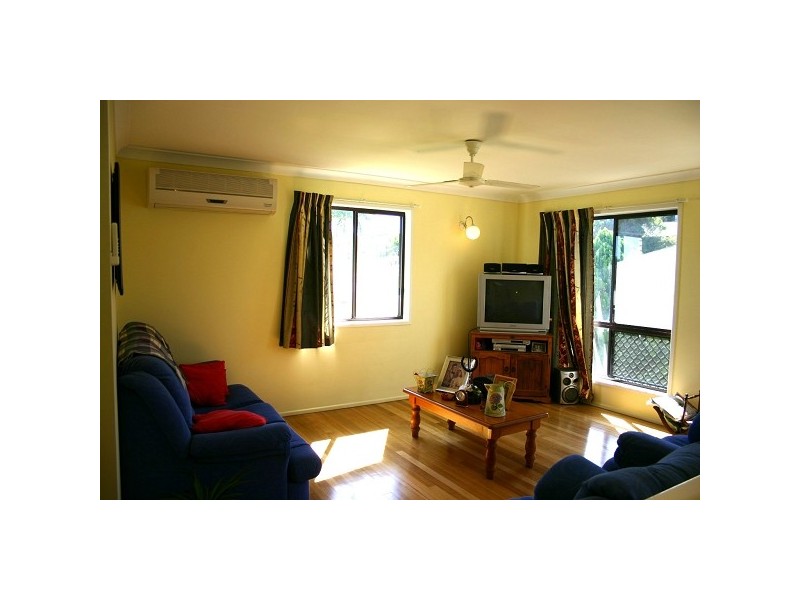 9 Leeds Avenue, Kawana QLD 4701