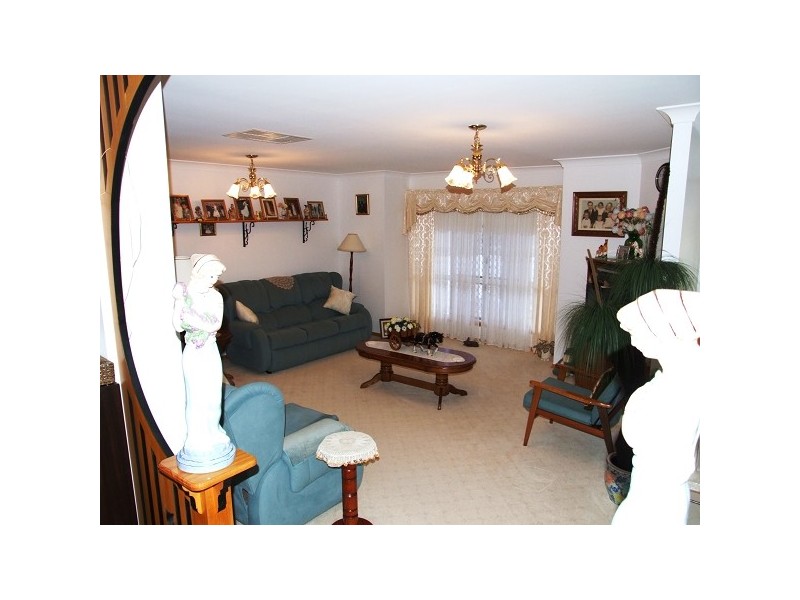 95 Cherryfield Road, Gracemere QLD 4702