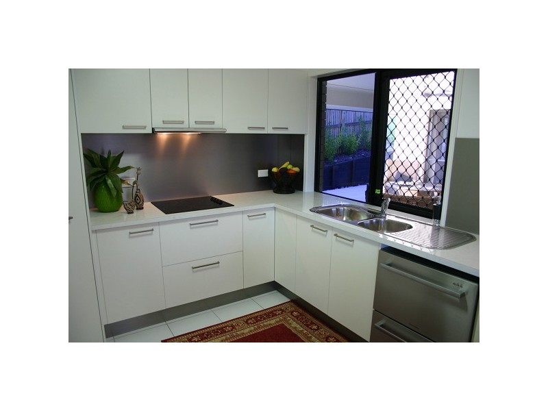 60 Bottlebrush Drive, Lammermoor QLD 4703