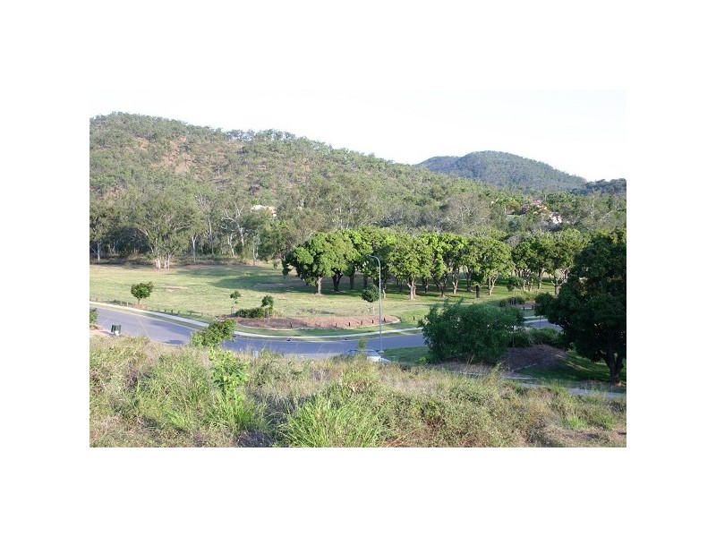 17 Sunset Drive, Norman Gardens QLD 4701