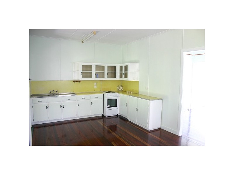 19 Alick Street, Park Avenue QLD 4701