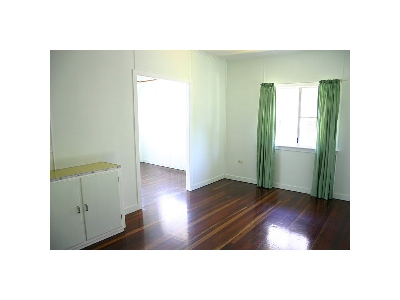 19 Alick Street, Park Avenue QLD 4701