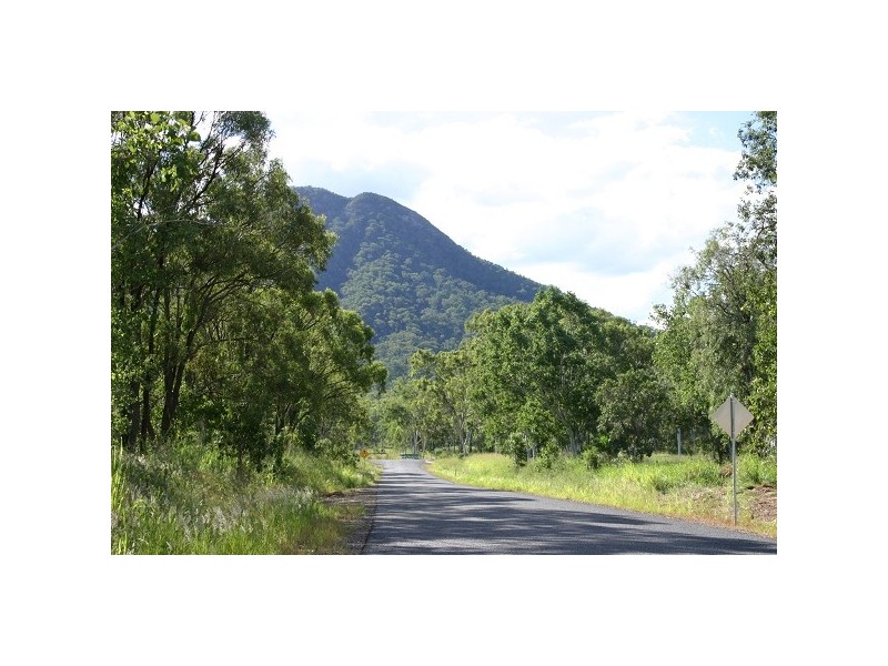 101 Thompsons Point Road, Thompson Point QLD 4702
