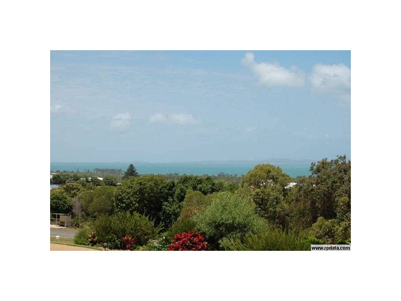 12 Roberts Road, Pacific Heights QLD 4703