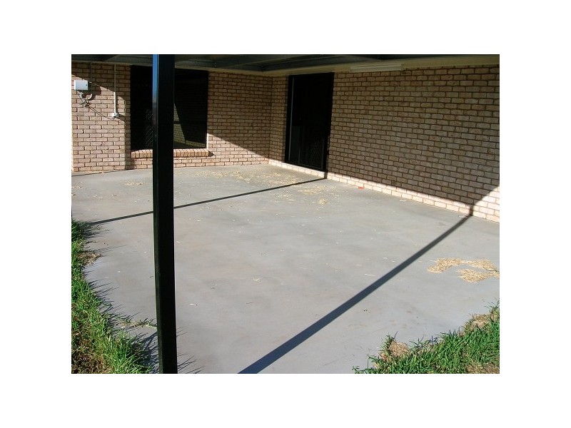 6 Poinciana Place, Gracemere QLD 4702