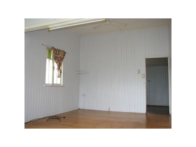 43 Dee Street, Mount Morgan QLD 4714