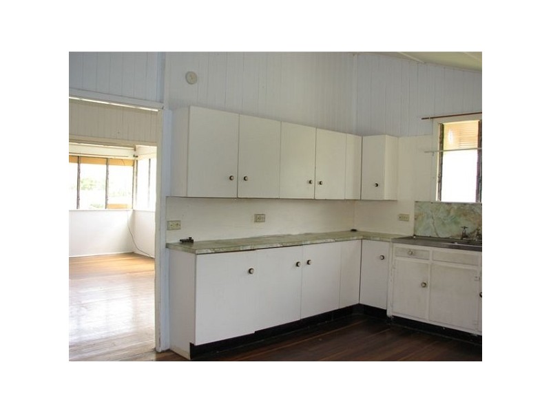 43 Dee Street, Mount Morgan QLD 4714