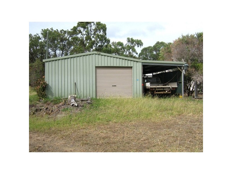 323 E Williams Road, Kabra QLD 4702